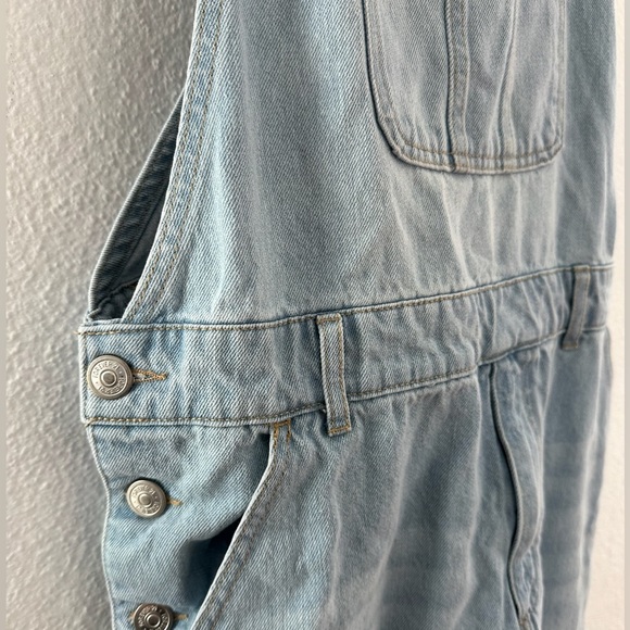 Cute overalls - Picture 4 of 5